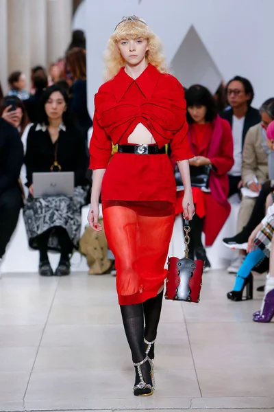 Look 25